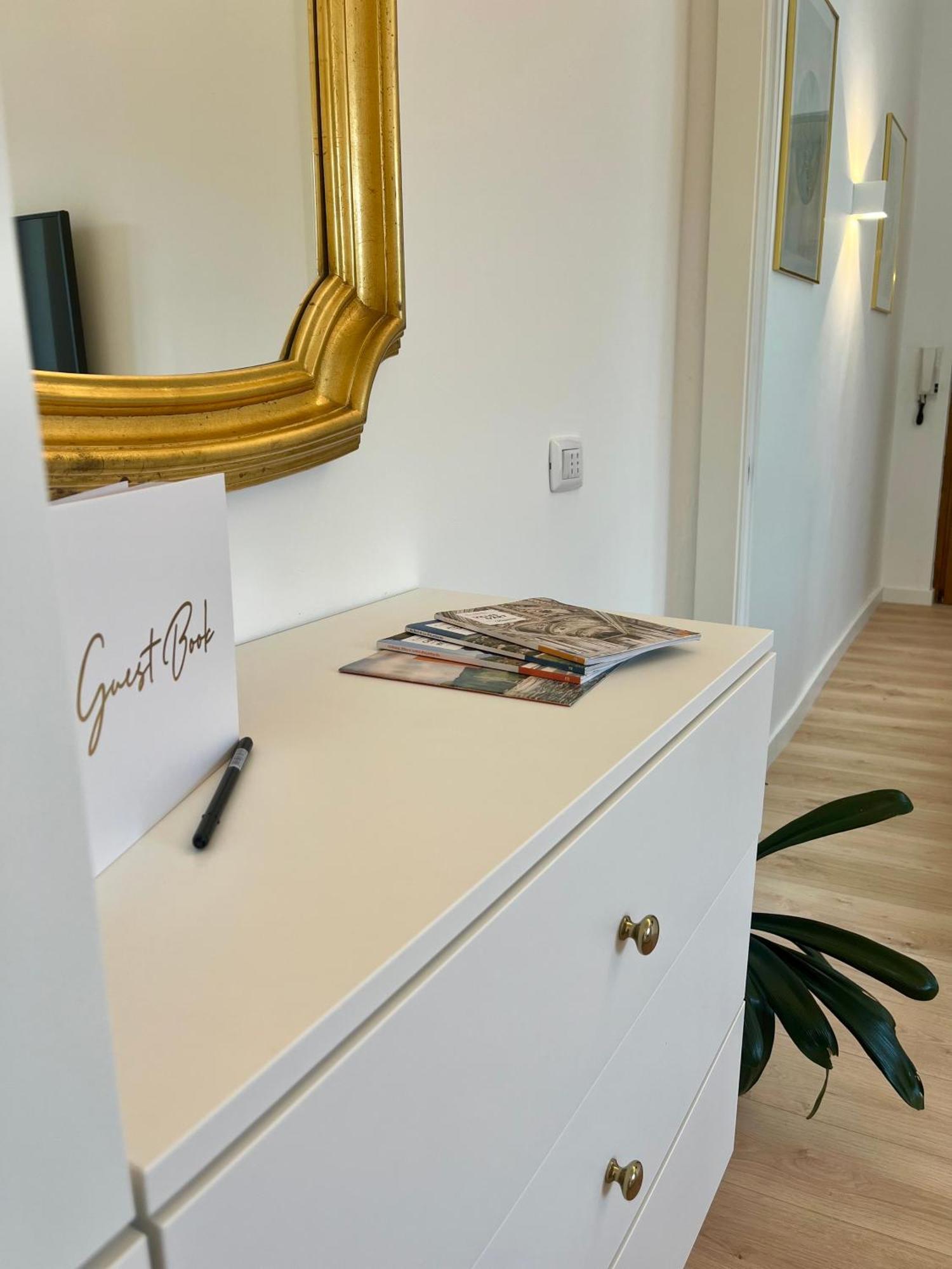 V&C Home Rental Specialist Appartamenti Fronte Lago Maggiore Germignaga Kültér fotó