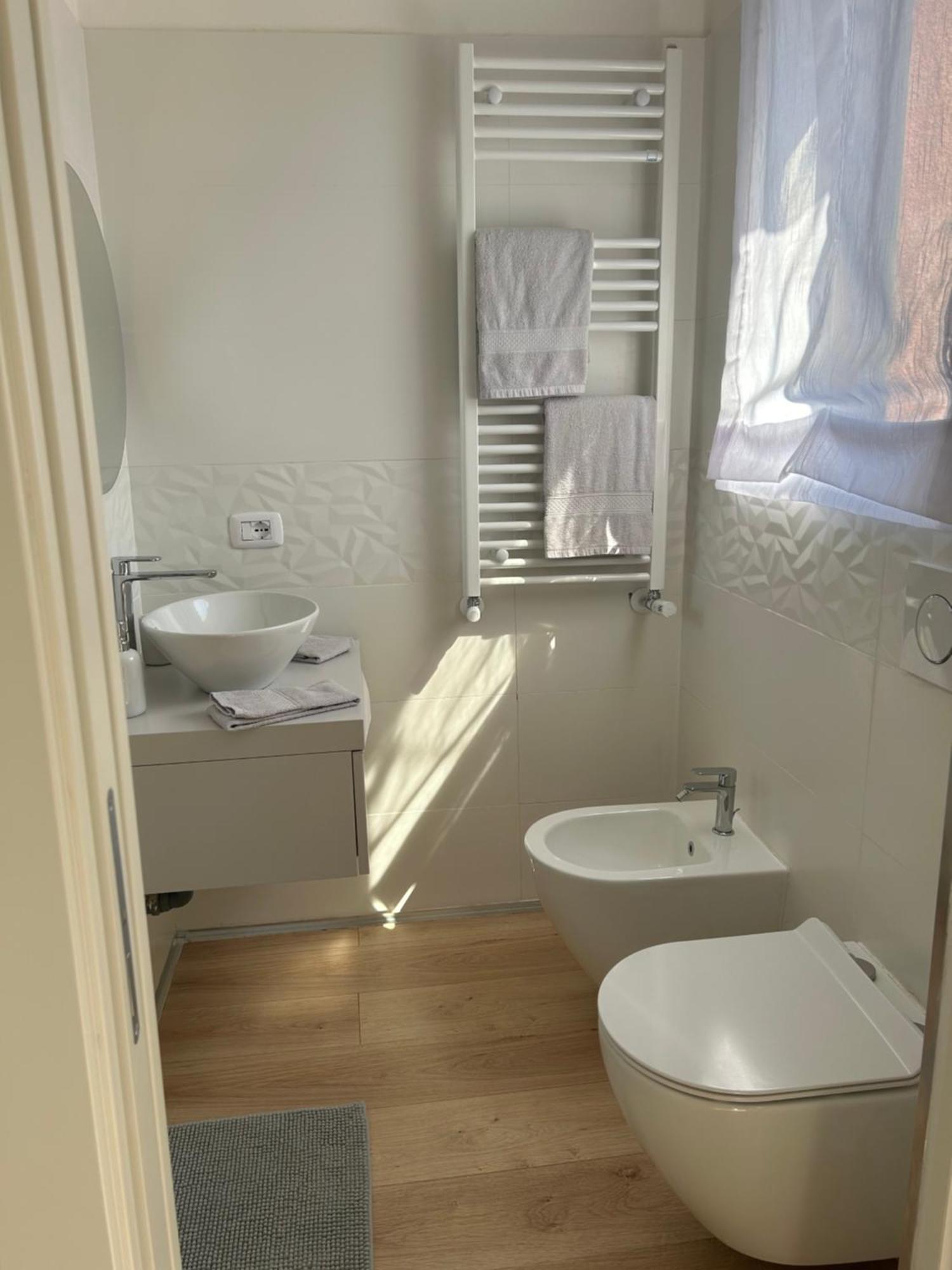 V&C Home Rental Specialist Appartamenti Fronte Lago Maggiore Germignaga Kültér fotó
